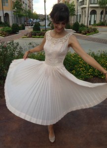 vintage dress twirl, www.erinsnotions.com
