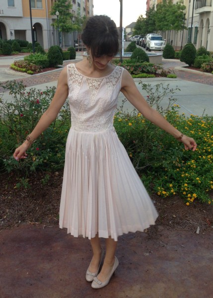 vintage dress, www.erinsnotions.com