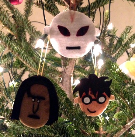 ideas on how to make your own Christmas ornaments