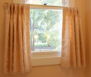 layered textured and fabrics for bathroom cafes