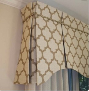 Tailored pleat valance